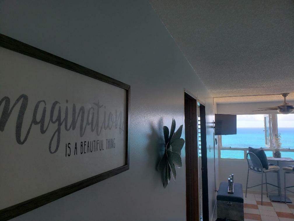 Breezy Beachfront Property With View Of Paradise Luquillo Dış mekan fotoğraf