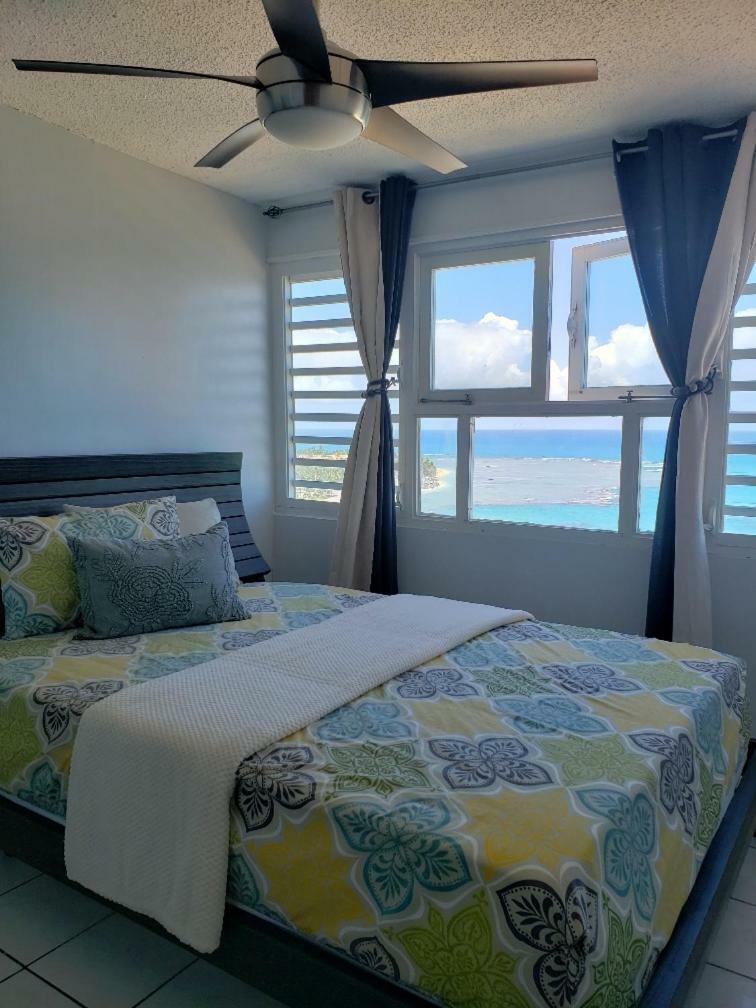 Breezy Beachfront Property With View Of Paradise Luquillo Dış mekan fotoğraf