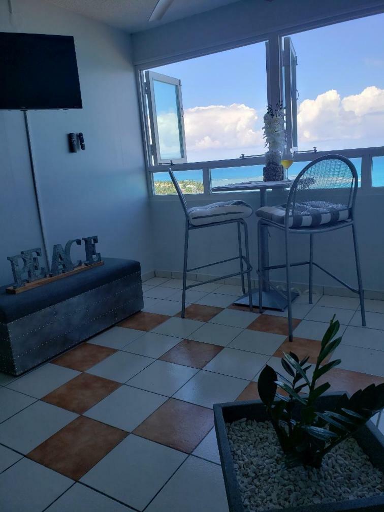 Breezy Beachfront Property With View Of Paradise Luquillo Dış mekan fotoğraf