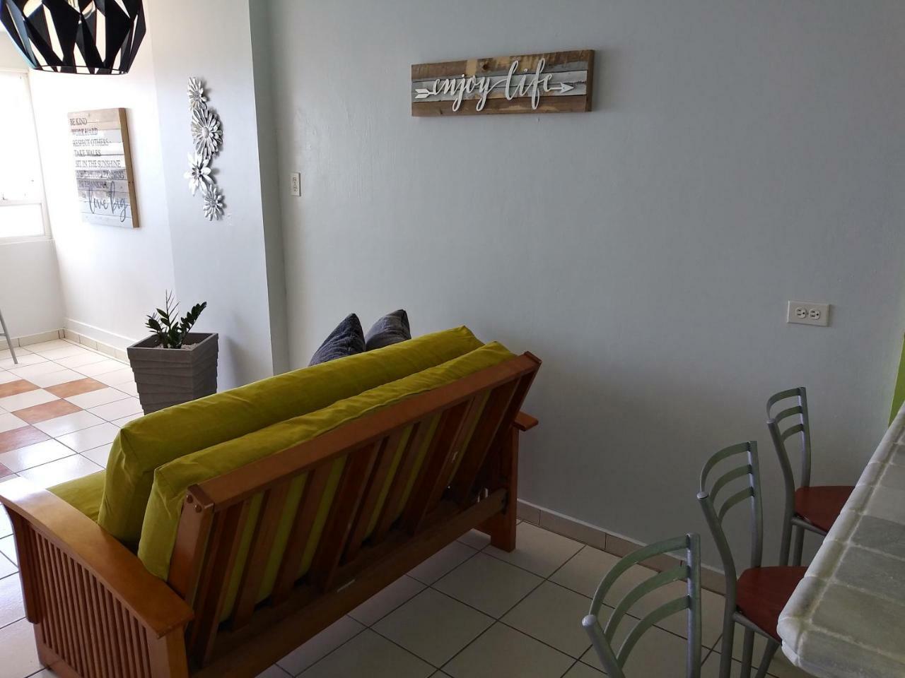 Breezy Beachfront Property With View Of Paradise Luquillo Dış mekan fotoğraf